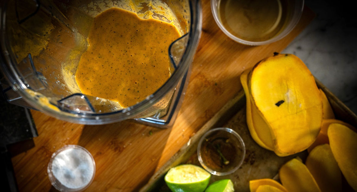 Salsa de mango y habanero asados 